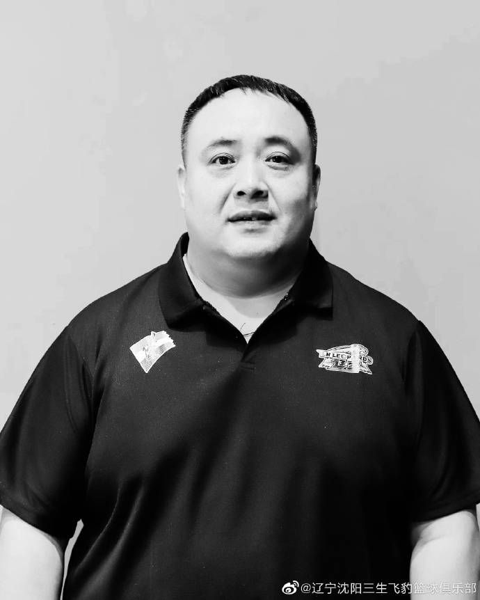 否则就算他有再大的本事，也不可能在这么短的时间内抵达这里，而且你别忘了，这里还有一两千名反对派士兵把守，他如果不是其中的一份子，根本不可能活着进来。